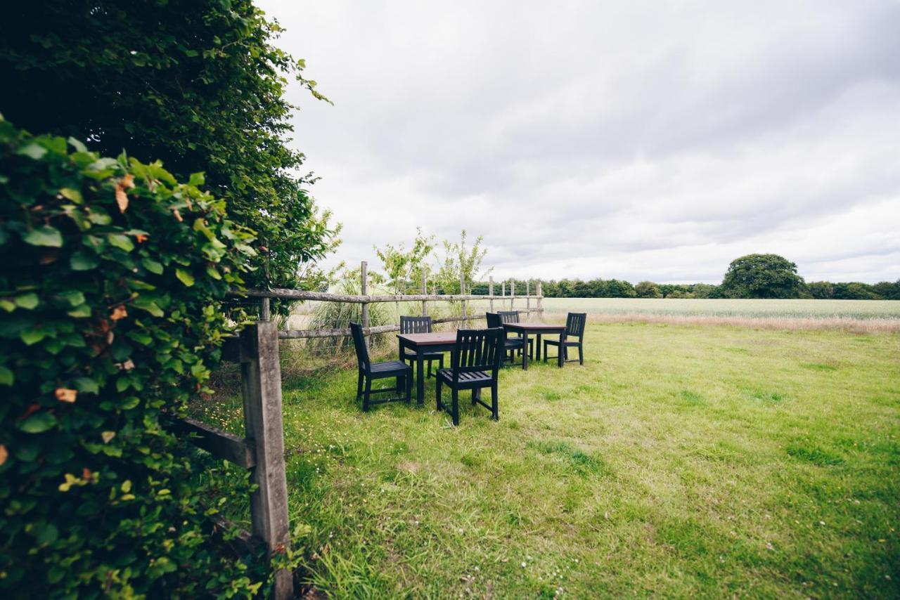Fox Country Inn High Wycombe Eksteriør bilde